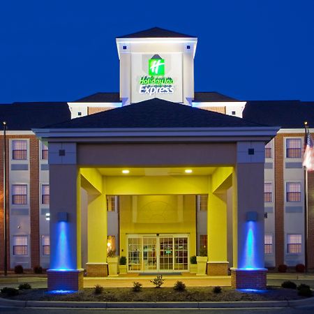 Holiday Inn Express Prince Frederick By Ihg Екстериор снимка