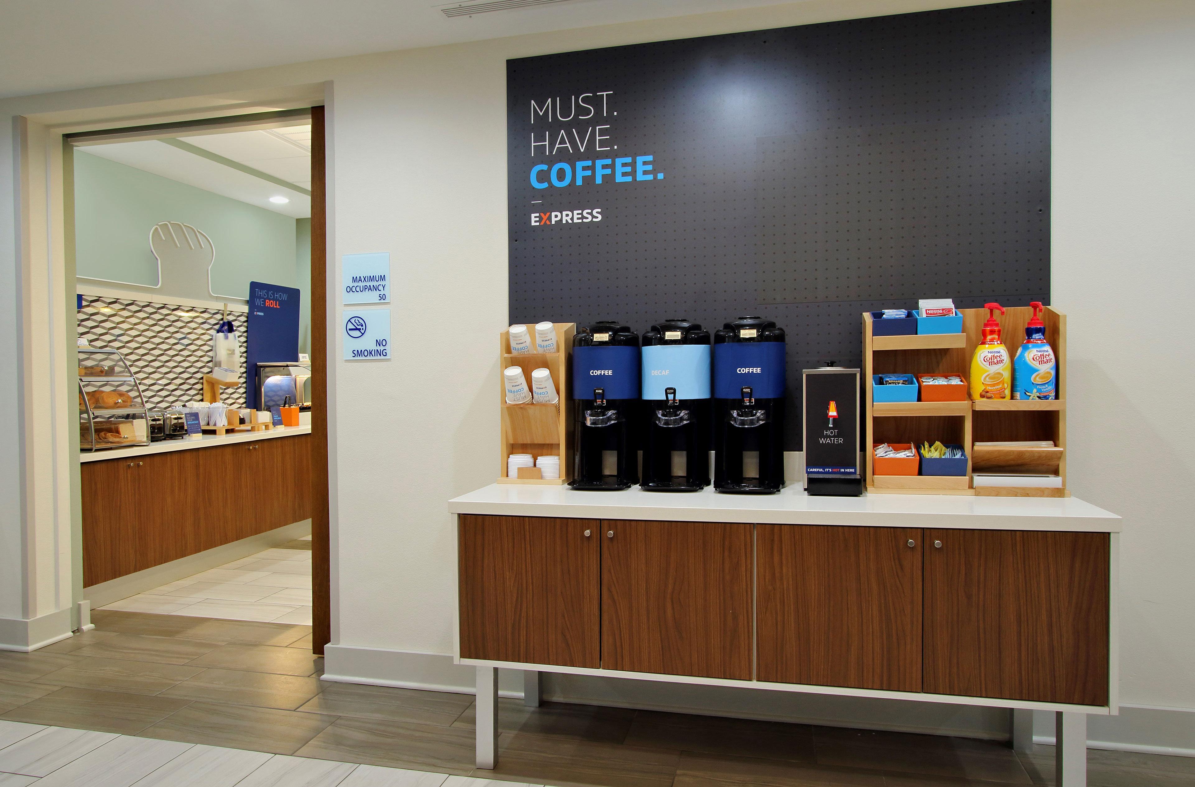 Holiday Inn Express Prince Frederick By Ihg Екстериор снимка