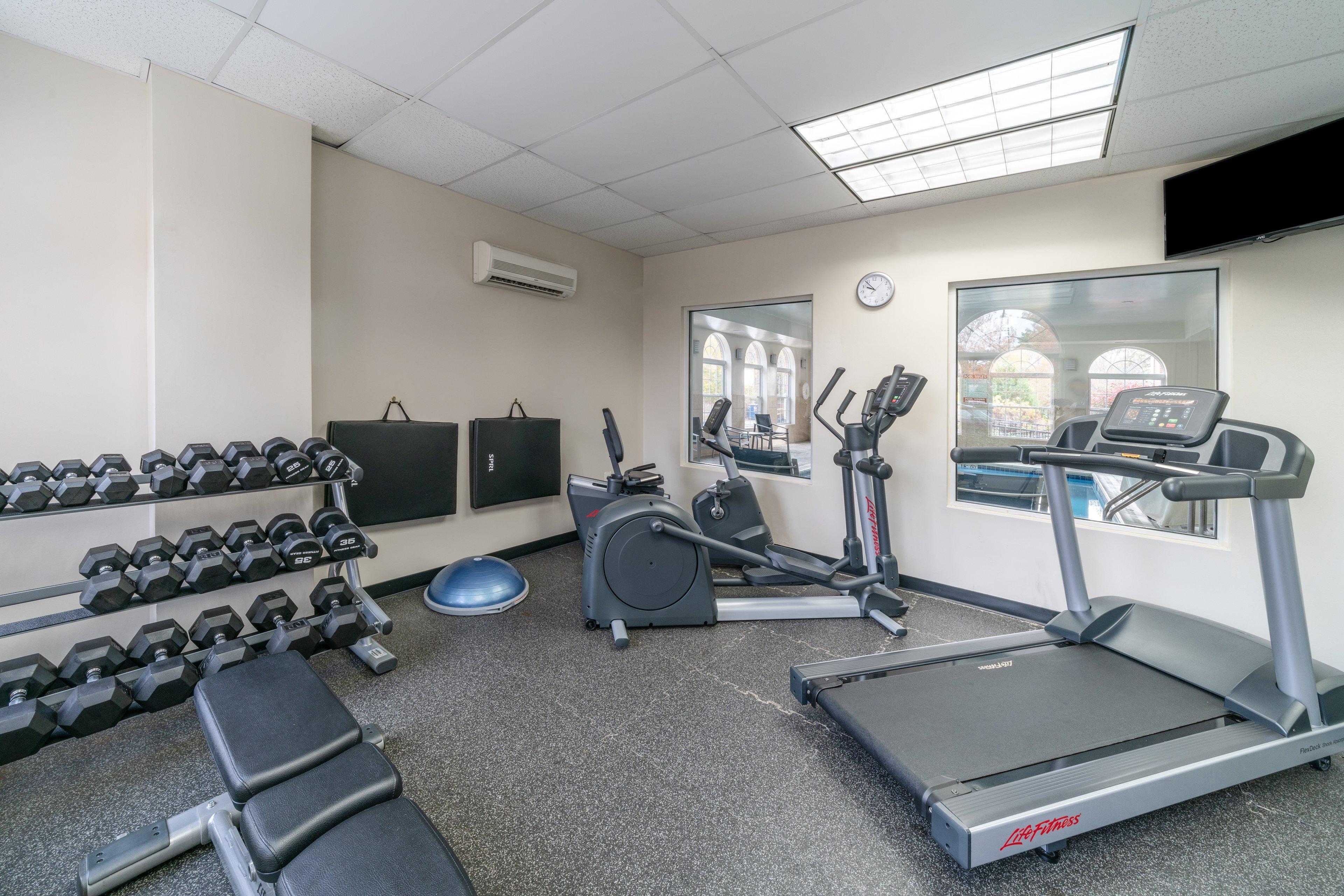 Holiday Inn Express Prince Frederick By Ihg Екстериор снимка